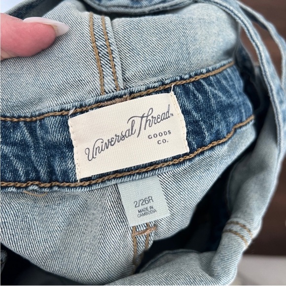 🍑 Universal Thread High-Rise Raw Hem Taper Denim Cropped Overalls Size 2 / 26 - Picture 11 of 15